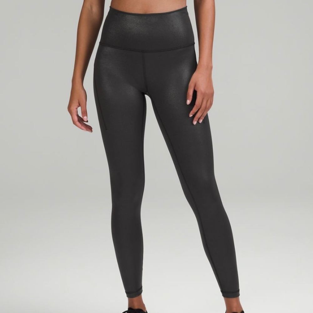 Lululemon wunder train high rise tight w pockets in foil size 8